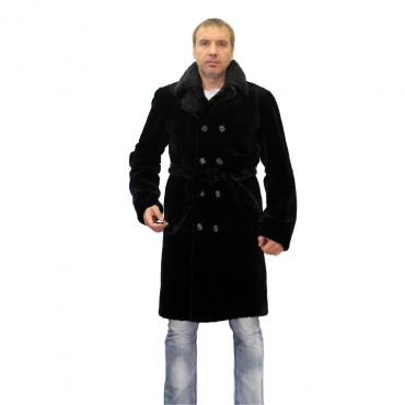 Пальто из бобрика с английским воротником